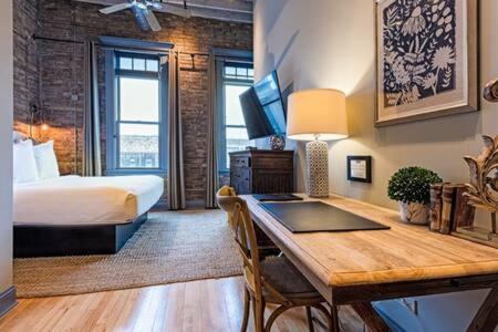 Hip Urban Loft - Small Town Charm - 124 Lofts #1 West Dundee Екстериор снимка